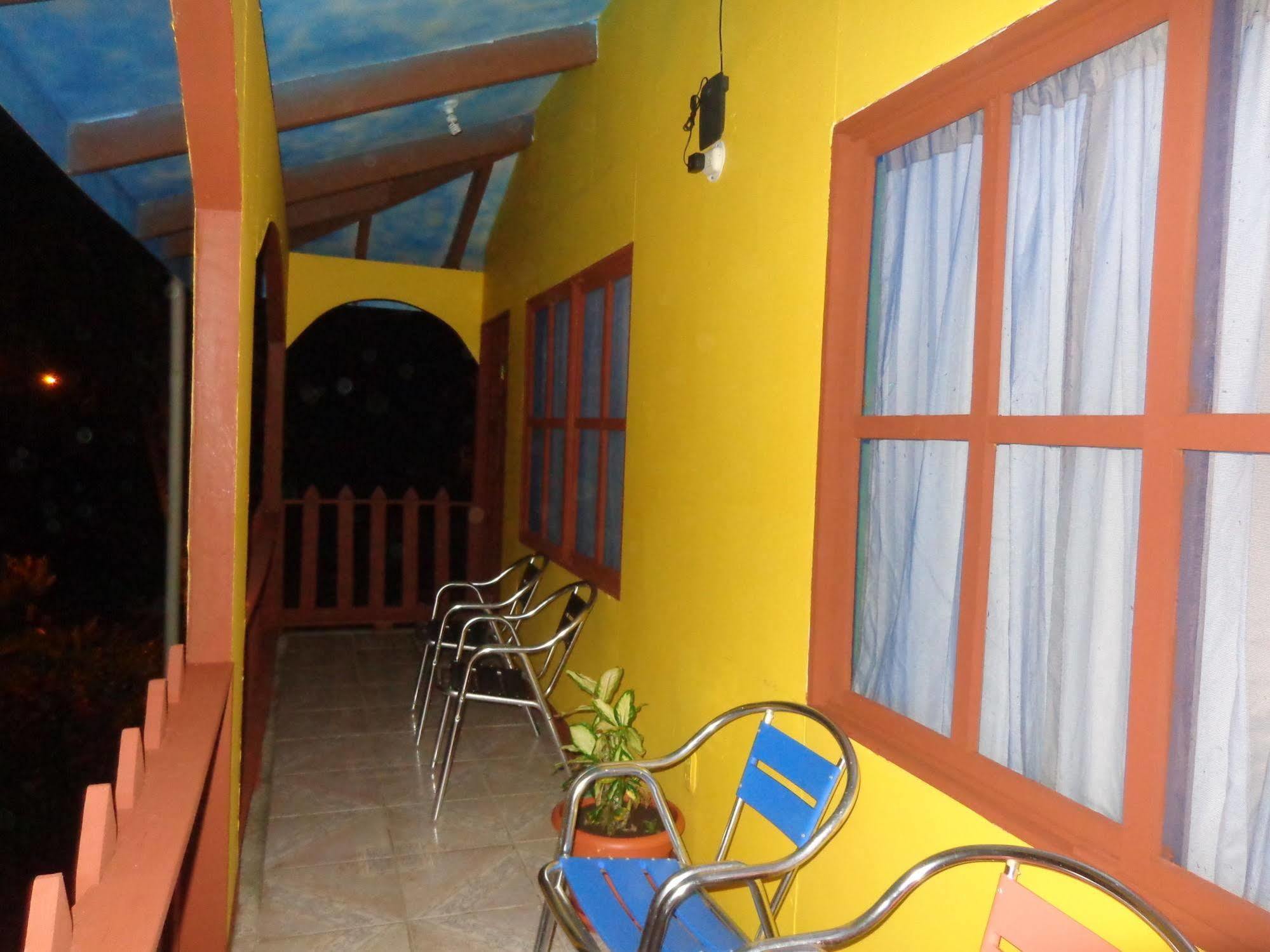 Cabinas Tortuguero Natural Exterior foto
