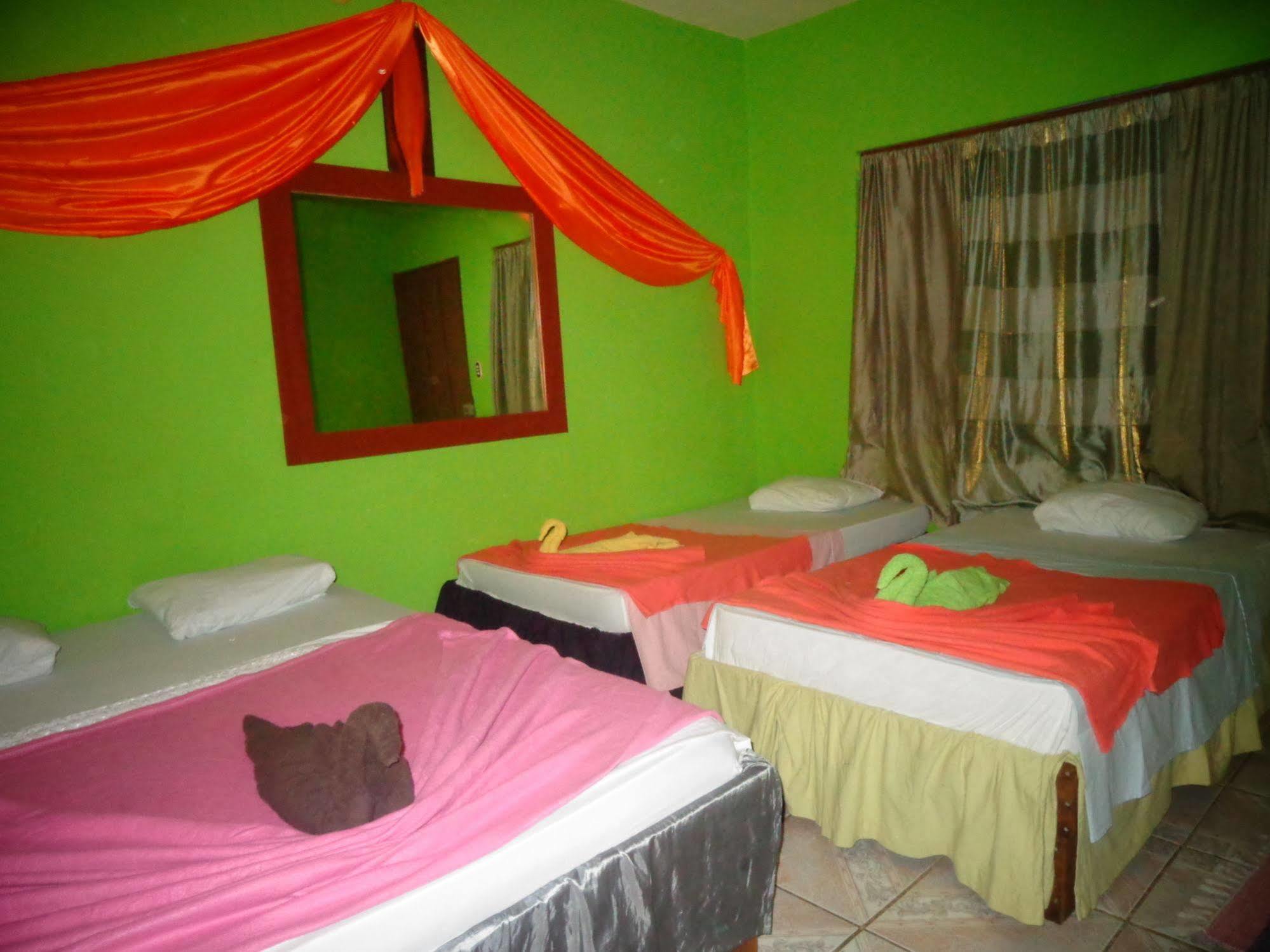 Cabinas Tortuguero Natural Exterior foto