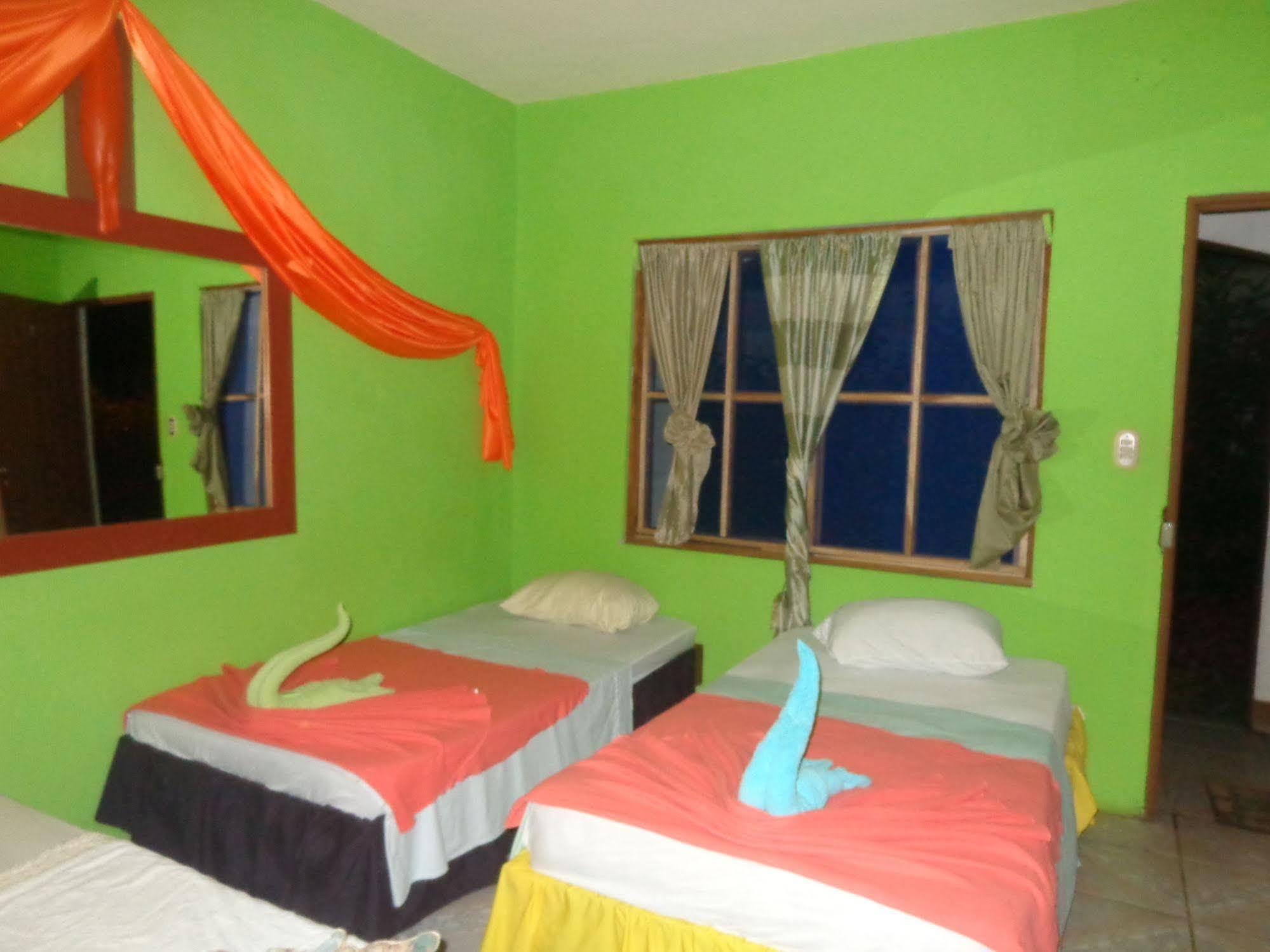 Cabinas Tortuguero Natural Exterior foto